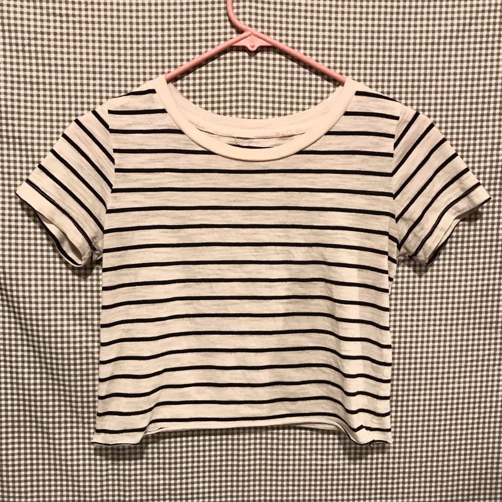 (MOVED TO MERCARI) mossimo b&w crop top